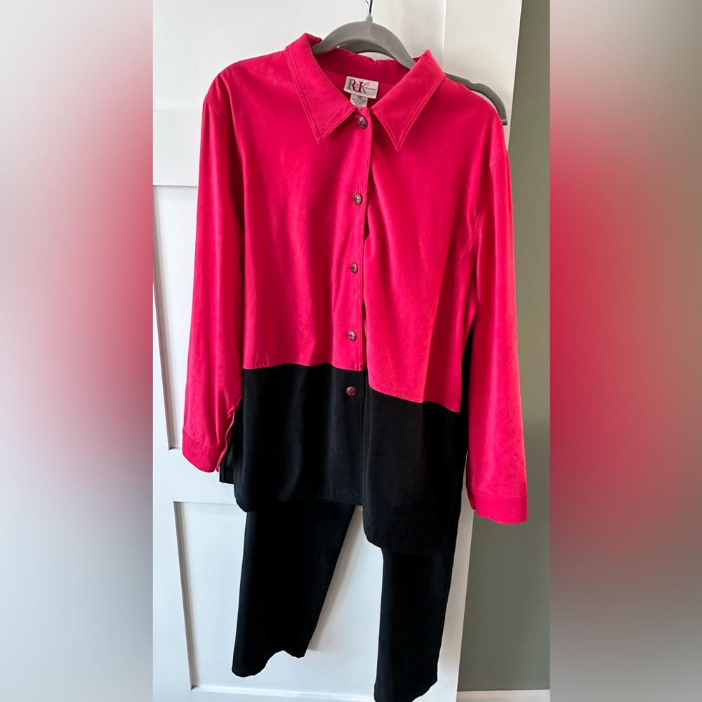 R & K Originals Vintage Two Pc Set  Pink Black Top Black Pant Suede Like 16